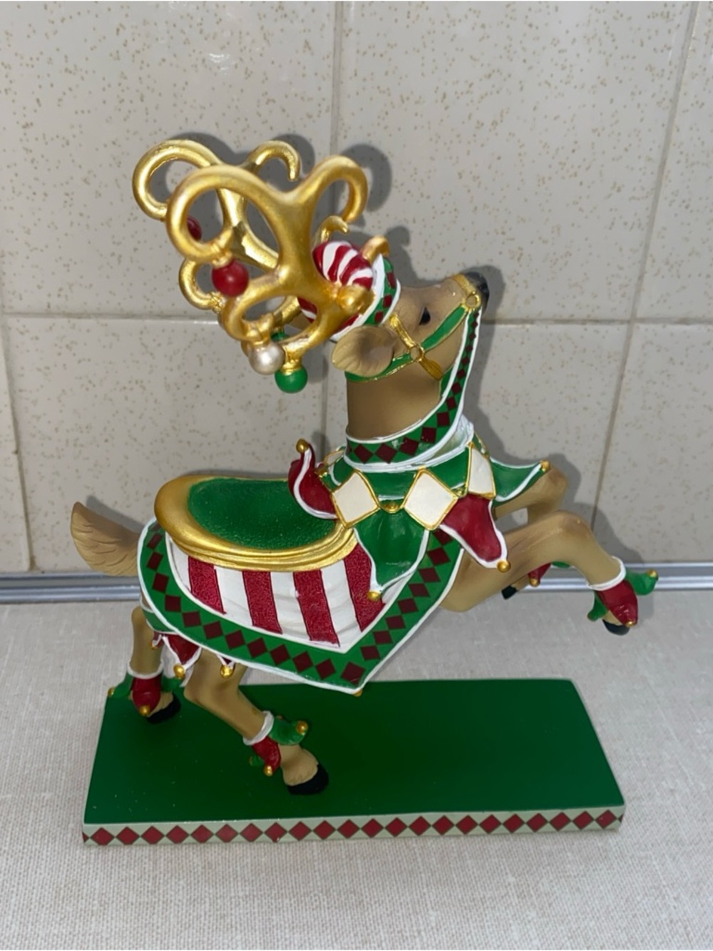 Festive Gold-Antler Reindeer Holiday Figurine - Green & Red